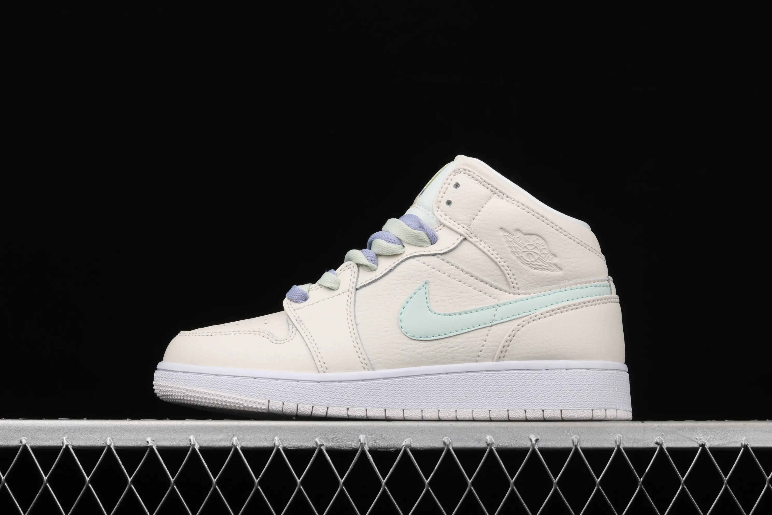 All categories Air Jordan Jordan series basketball shoes Air Jordan 1 Mid Air Jordan 1 Ret High AJ1 Joe 1 rice white mandarin duck hook 555112-035